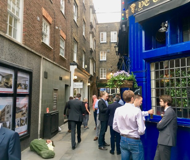 homelessness in Mayfair_London_May 2017